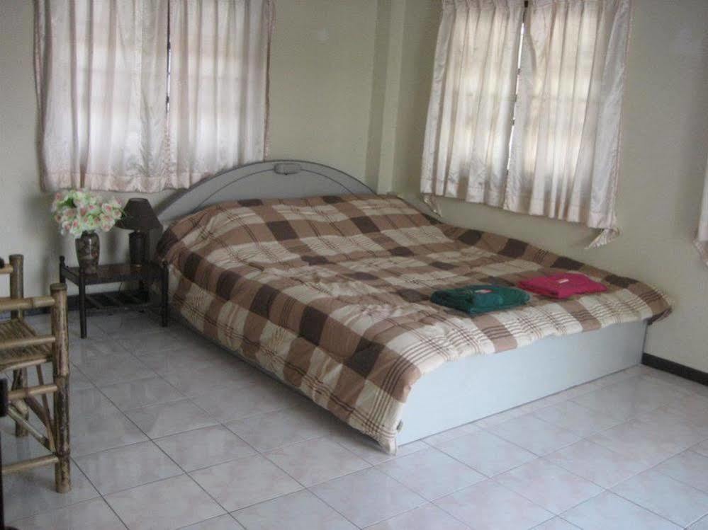 פרה נאקון סי איוטאיה Sri Krung Guest House מראה חיצוני תמונה